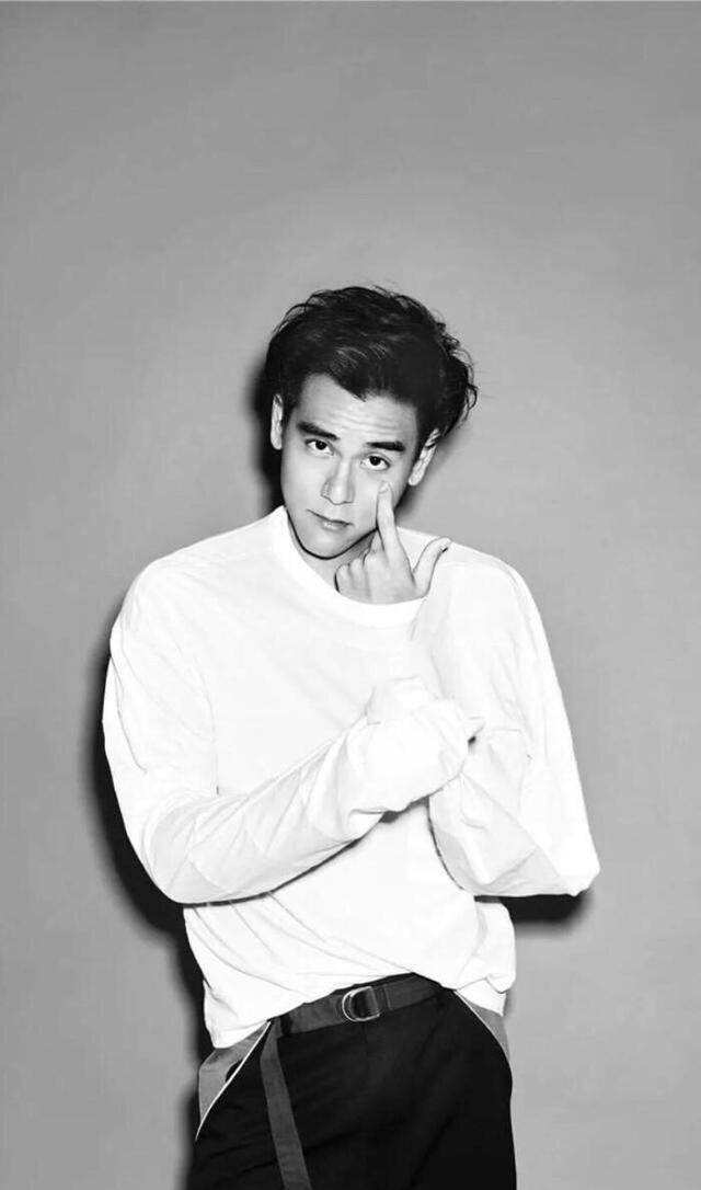 彭于晏|彭于晏竟然同性恋！今年瓜不断，请做好辨别真假工作！