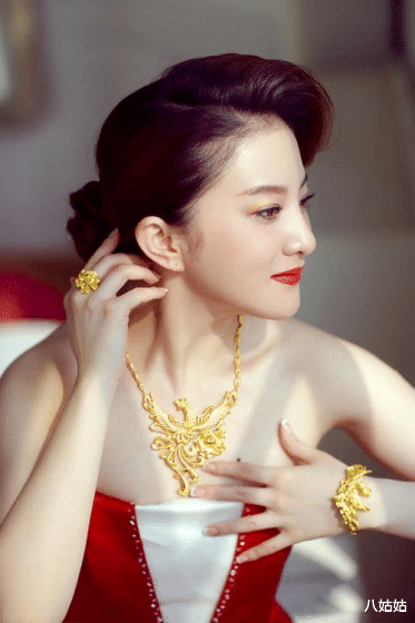 关晓彤|“小婉君”金铭，当红时退圈考北大，今人气一落千丈，她后悔了吗