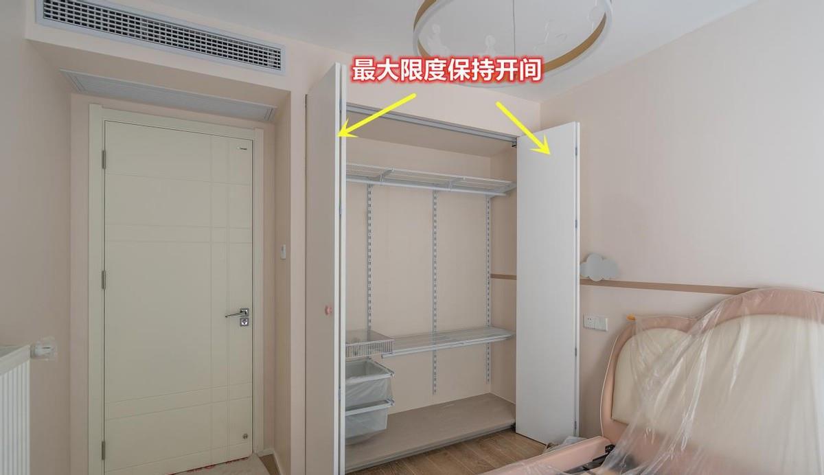 |如今年轻人装修更流行用折叠门了，衣柜、厨房、阳台，好看不占地