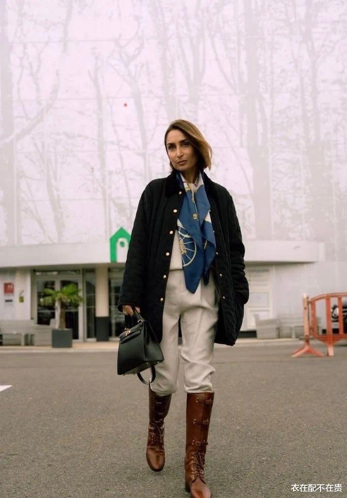 衣在配不在贵 今年流行一种风格,叫:大衣+长裤,显瘦又高挑,换种思路更时髦