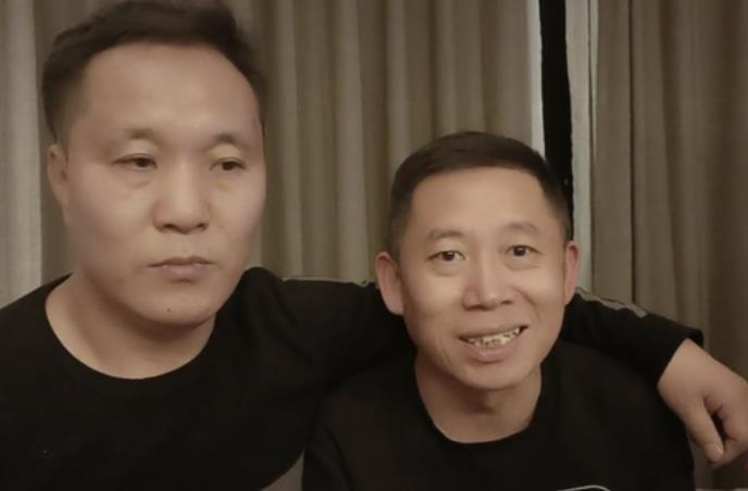 人贩子|有担当!孙海洋与众人齐聚花开岭,与杜少华合照被调侃像小媳妇