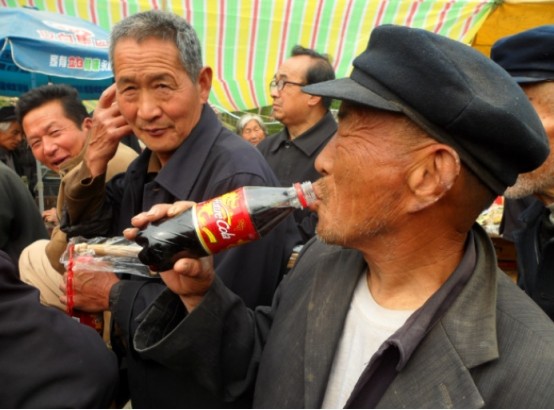 海参|91岁院士呼吁停止食用,比鸡精还伤骨骼,提醒家人:尽早撤下餐桌