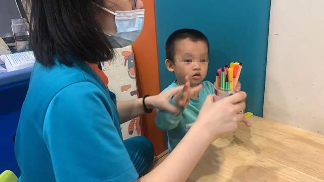 粤儿悦康 天使科普：自闭症儿童进行感统训练的必要性