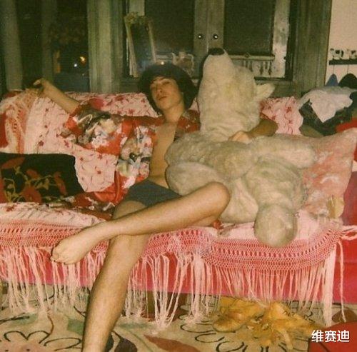 陈冠希|美国的明星有多奇葩？爱穿奇装异服，还建立“男女混合俱乐部”