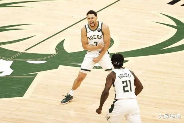 雄鹿隊|還是老樣子！轟34+11弱點非常明顯，你這種打法如何接班詹姆斯？