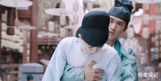 李小冉|女艺人太敬业牺牲有点大，看完她的亲密戏，网友调侃：羡慕男演员