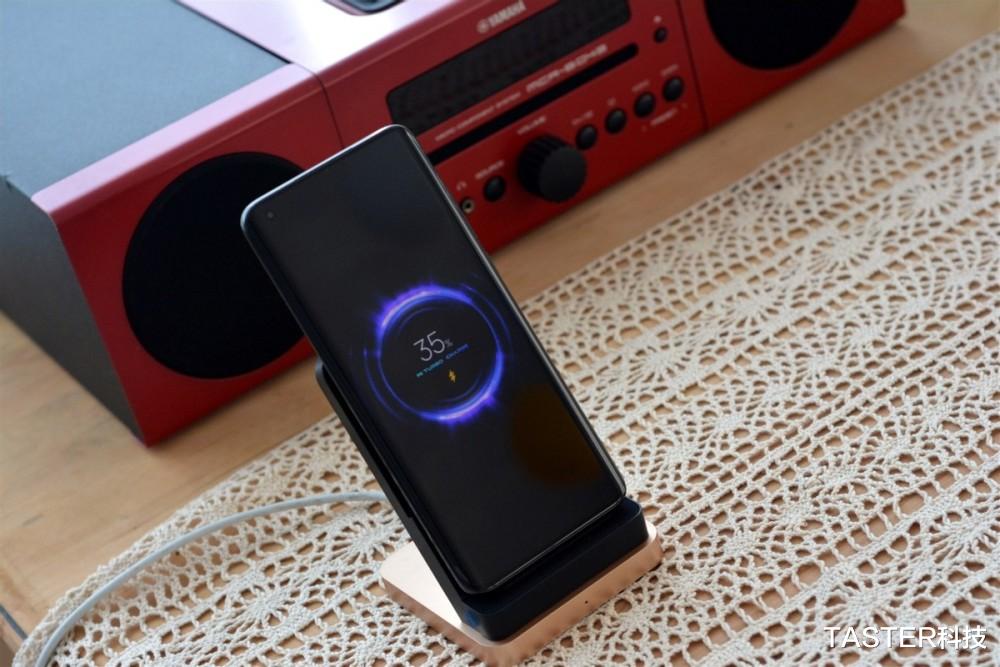 小米科技|去年機皇今年真香機？120W+120X+120Hz，比新款還合適