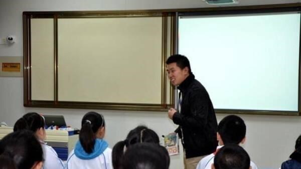 家有二宝育儿|教师招聘现状：一边招不来老师，一边扎堆报考，原因真的很现实