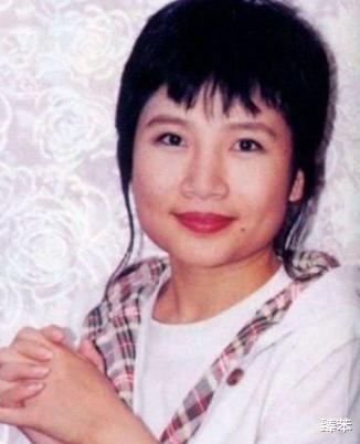 李娜|27岁走红,34岁出家,“青藏高原”的原唱李娜到底经历了什么?