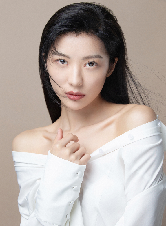 火凤凰|《火凤凰》主演现状：1人成老赖，2人参演同一部剧，4人退役