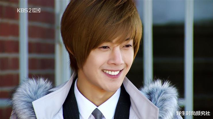 金贤重|虽然男一火遍了亚洲，但只有我先被男二吸引了吗？