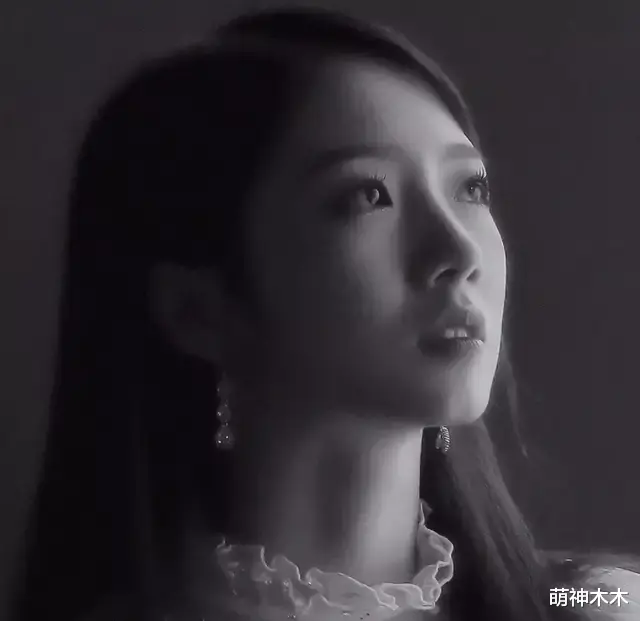 孟美岐|业内爆料孟美岐！合作拍摄镜头前后两副面孔，曾被拍到黑脸对人