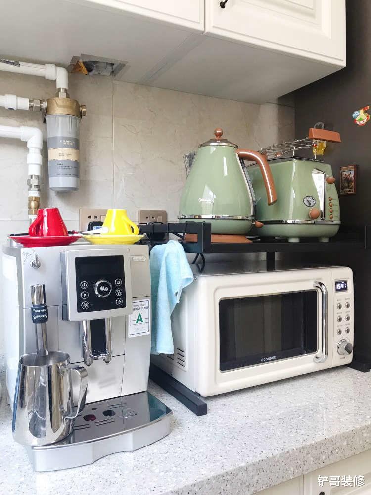 混搭风成就经典，展现出不同的魅力和风情，非常适合年轻人