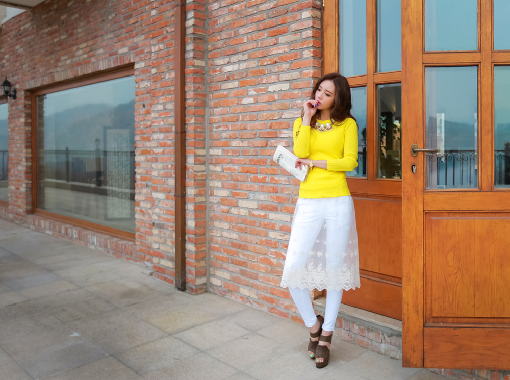 优美时尚生活 小白裤快乐女生