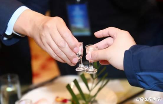 古今医案研读 男子酒龄26年，肝脏红润如婴儿，究竟该如何养肝，听听医生怎么说