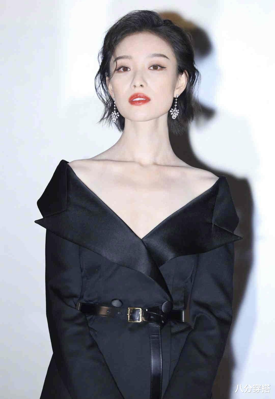 八分穿搭|大宋佳穿出了“微胖美精髓”,一袭V领连衣裙成熟优雅,高级洋气