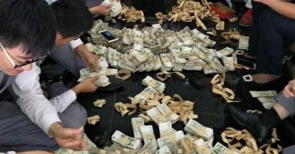 4s店|车主交完两万定金后，4S店翻脸不认人，付尾款时让销售后悔莫及