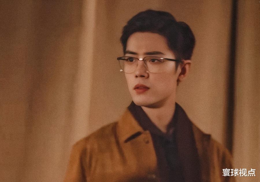 肖战|时隔两个月的倒计时，花墙竟有些拥挤，再现肖战“工作照”