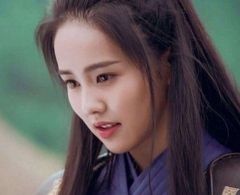 白梦妍|出道部部皆女主，有颜值有演技，不靠绯闻靠实力，网友：潜力小花