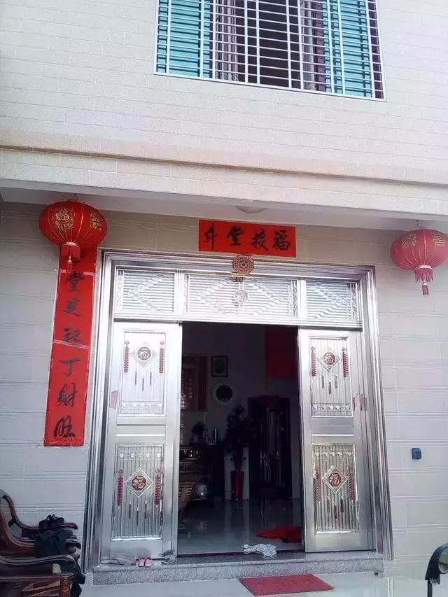 自建成都别墅老爸负责装修,老妈买家具,媳妇:40万就装这样?