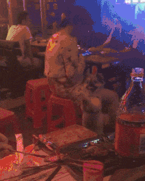 衬衫 “原来男生的胡子,对颜值至关重要啊,型男变呆瓜!”