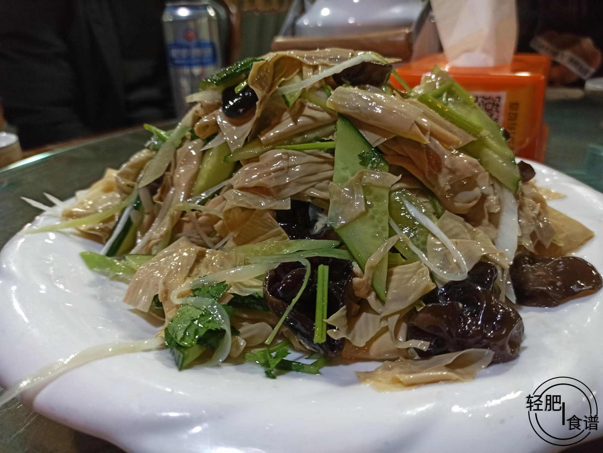 菜花|请新同事吃饭，点6道菜花了420元，职场的压力全靠美食驱散