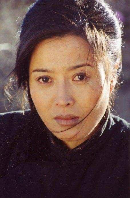 肖浩飞白|丁嘉丽：两婚两离，4次堕胎，遭孙红雷“抛弃”后皈依佛门