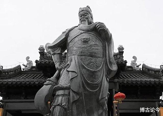 关羽|天下暴雨，冲开关羽墓，看到一样东西，百姓痛哭：拜错关羽2000年