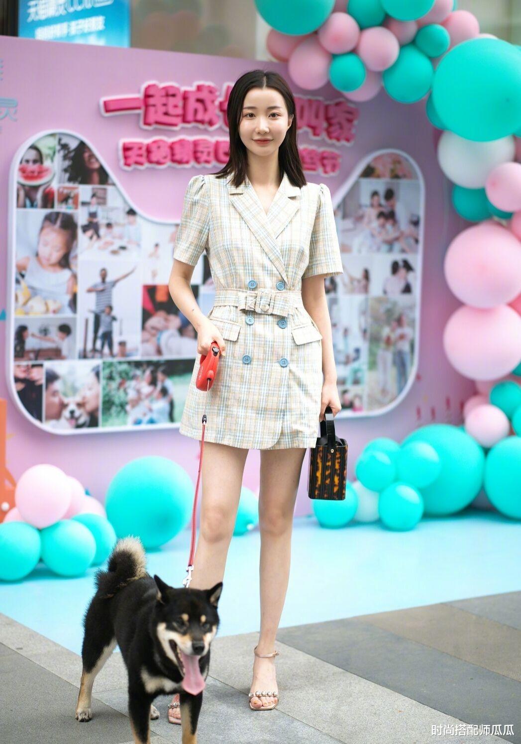 时尚搭配师瓜瓜|?穿连衣裙时，建议少搭这三种鞋子，显腿短！多穿这3种，舒适百搭