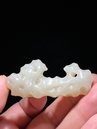 笔架|清 和田玉 籽料 白玉 洞石山形 小笔搁 笔架