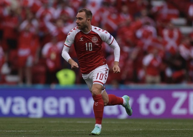 |曝埃里克森心脏骤停或因遗传！专家悲观：他或没法继续踢职业足球了