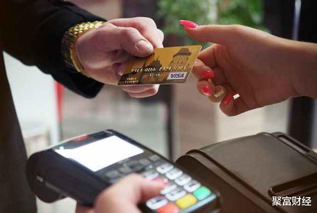 隆平高科 年轻人消费升级口袋却空空，钱越挣越少？这些爱好已“掏空”钱包