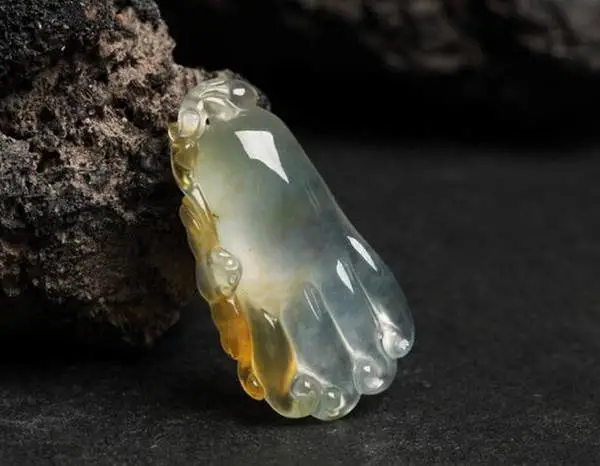 翡翠|80000元和800元的翡翠有啥区别