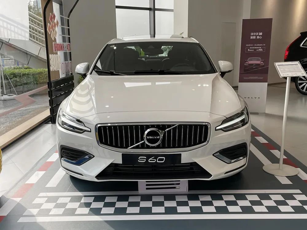 宝马3系|3系、C级、A4L遇上XEL、S60、CT5，我到底该咋选？