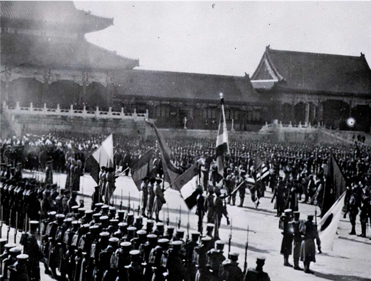 八国联军|打开清军武器库，八国联军惊出冷汗：清军难不成是故意放水？