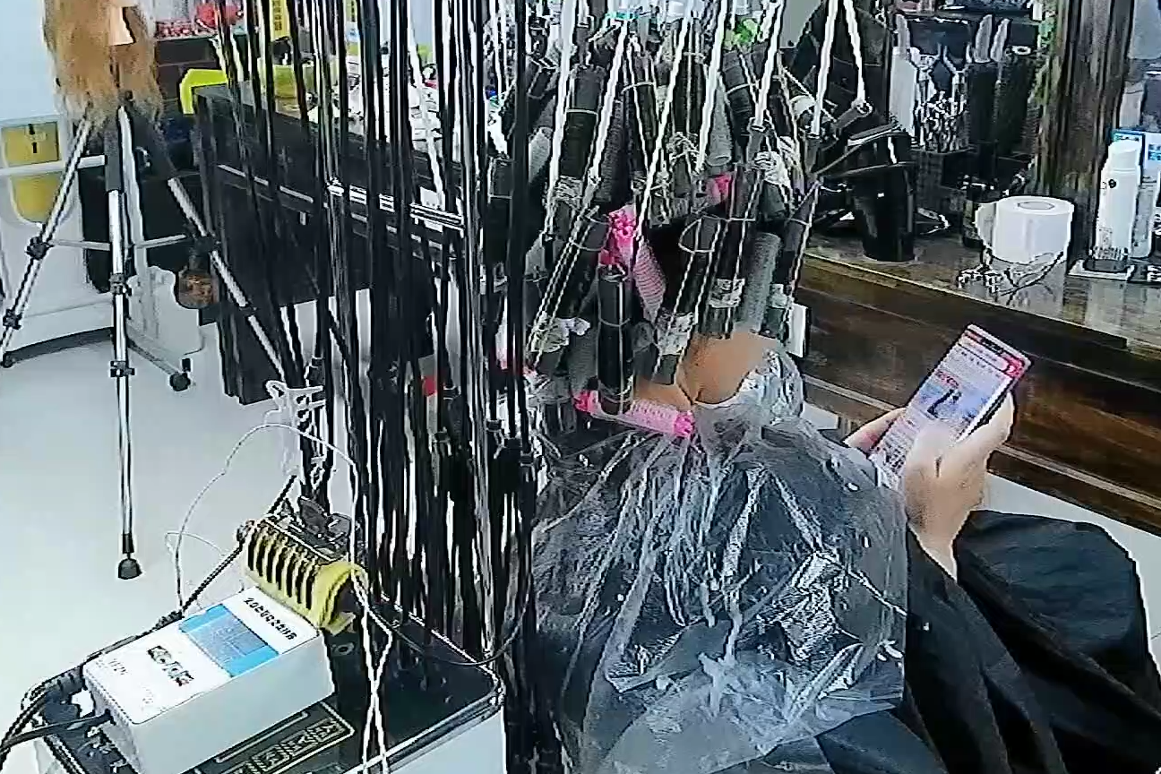 烫发|烫发“药水”便宜和贵的有啥区别?贵不一定是好的,但好的肯定贵