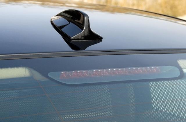 奶豆说育儿|汽车“鲨鱼鳍”有什么作用?不单单只是好看,怪不得这么多人安装