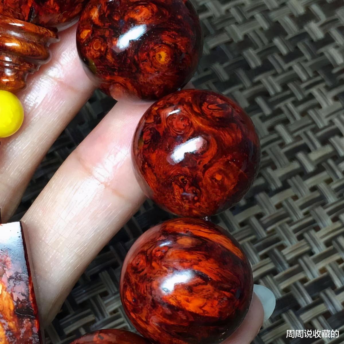 翡翠|小叶紫檀的瘤疤手串到底好在哪里?品相怎么样去区分