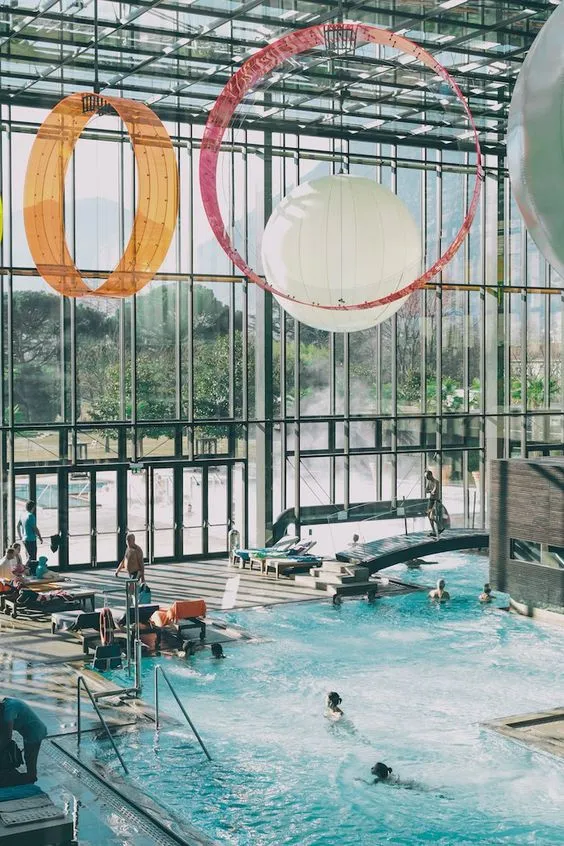 亿伽设计│温泉设计│洗浴设计│酒店设计│热疗?美丽的公园：意大利梅拉诺温泉浴场