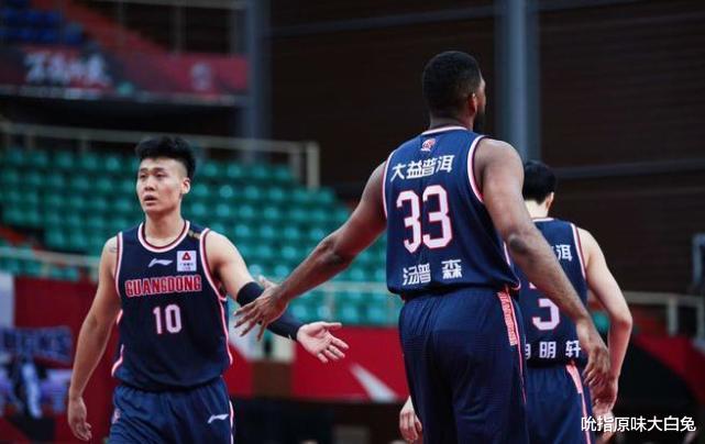 广东男篮|友谊赛！CCTV5直播广东战浙江，汤普森是升级版苏伟，朱总尽力了