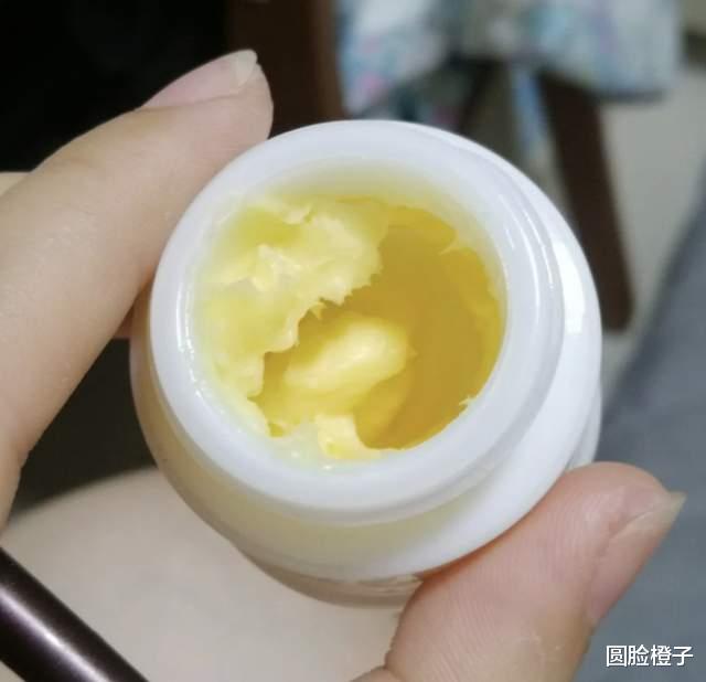短发|我国有一老牌面霜，能保湿还能提亮肤色，坚持涂，皮肤白皙气色好