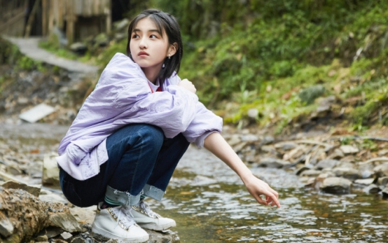 吴亦凡|张子枫真是人间美好，有颜有实力，让人不自觉地就很喜欢她