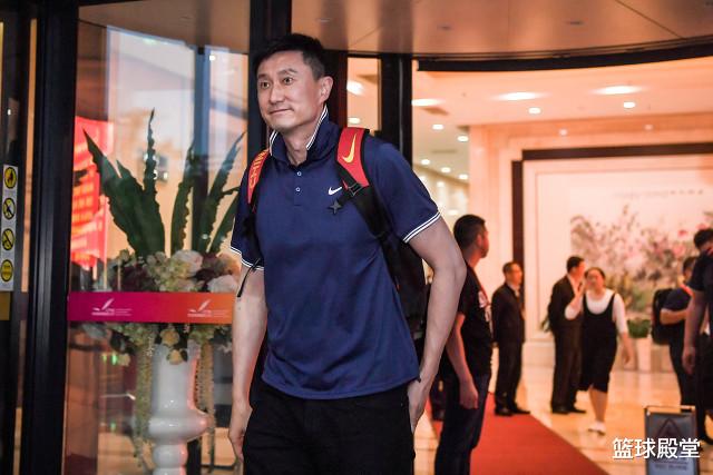 男篮|官宣！阿联谈退役规划，将为中国篮球付出，杜锋却迎巨大挑战！