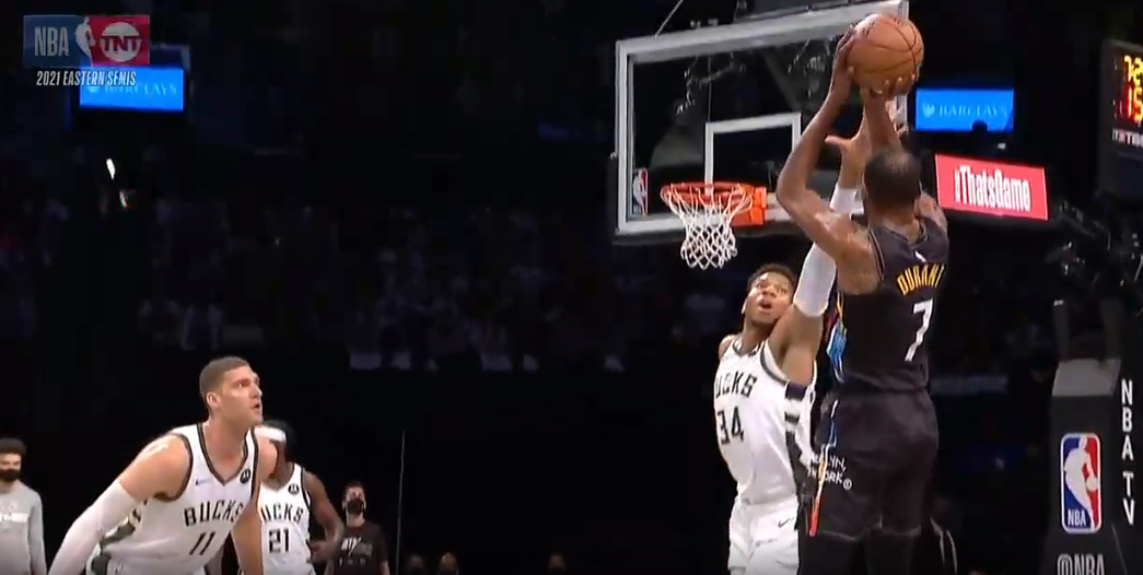 雄鹿队|雄鹿想逆转只有一条路可走，布帅复制18年火箭或会收获奇效