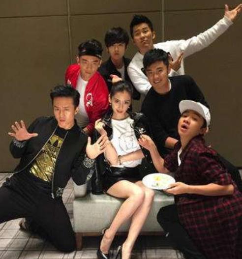 Angelababy|曝baby资源降级严重，半蹲给新人拿水果，急于修复跟黄晓明关系