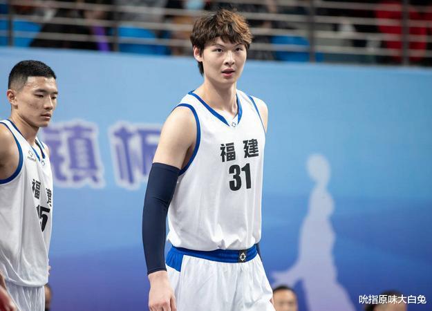 廣東男籃|市領導讓廣東拿4連冠，CBA指環王放棄頂薪，總冠軍后衛能否進NBA