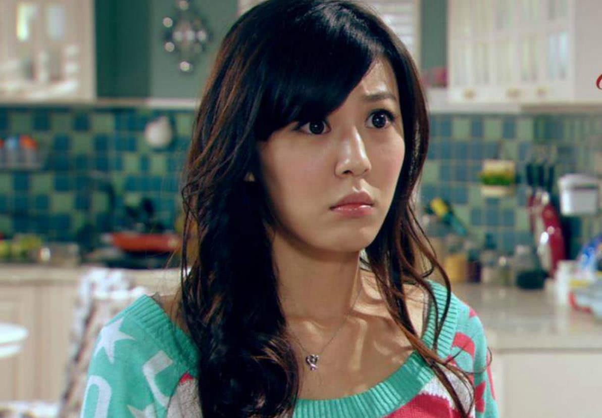 爱情公寓|重温《爱情公寓》才懂：那不过是一场“豪二代”的合租游戏！