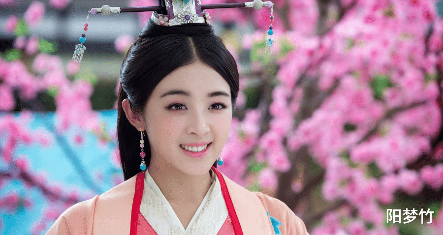 张含韵|初代《超级女声》谁还记得？多数人淡出娱乐圈，剩一人在挣扎求存