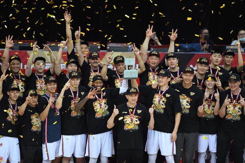 羊城派 【CBA盘点】最长赛季落幕，广东队霸主地位无法动摇