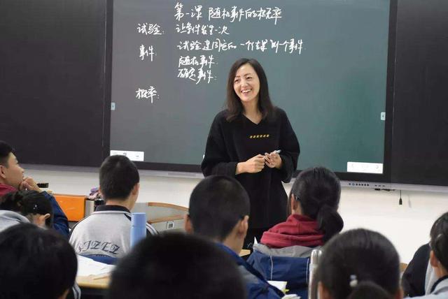 培训机构|“铁饭碗”岗位也分三六九等，公务员仅排第四，榜首令人出乎意料